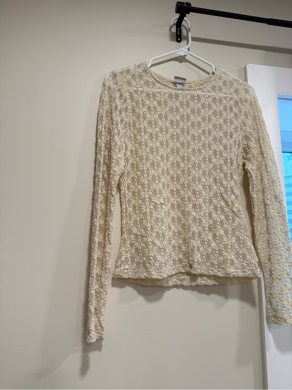 Cream Lace Long-Sleeve Women's Top